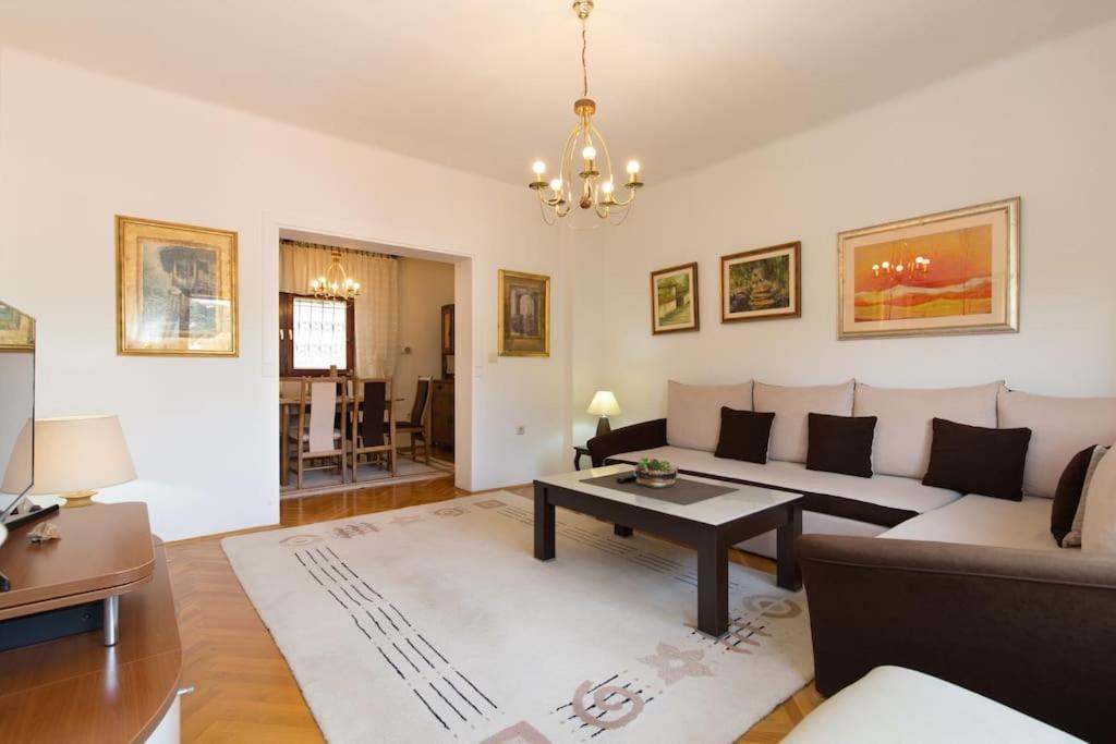 Old Town House In Sarajevo Apartment Luaran gambar